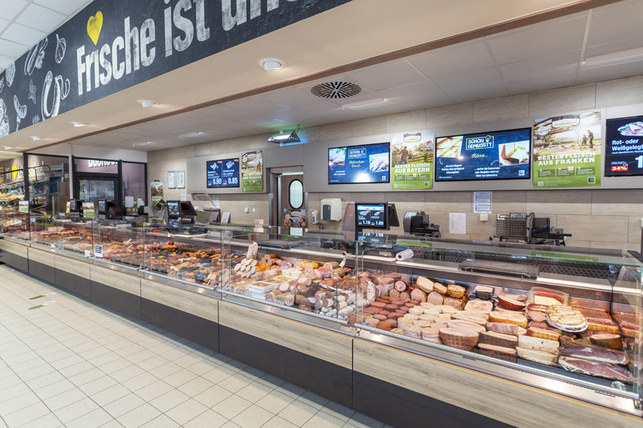 Fleisch von der Frischetheke bei REWE Rötzer